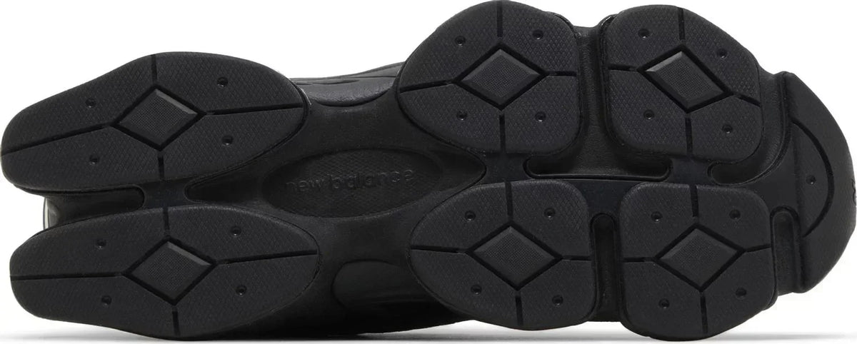 NEW BALANCE 9060 TRIPLE BLACK