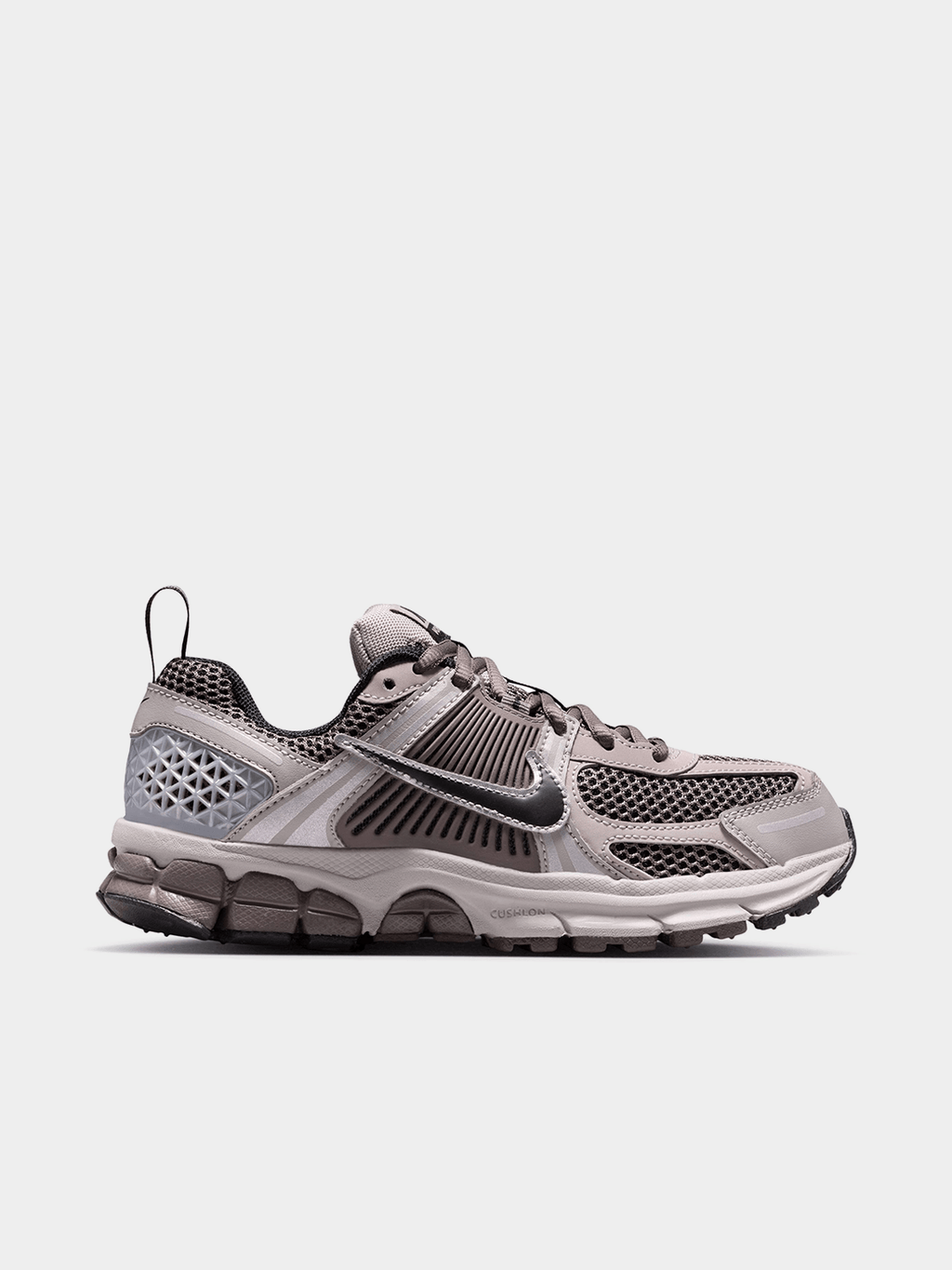 Nike Vomero 5 Photon Dust/Chrome Sneaker