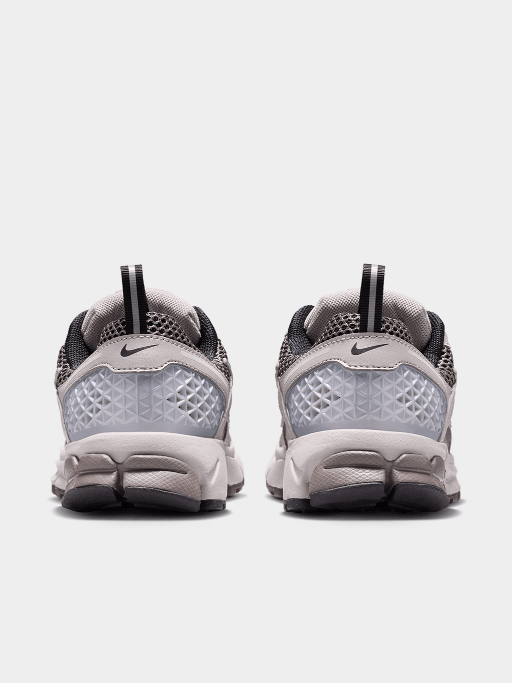 Nike Vomero 5 Photon Dust/Chrome Sneaker