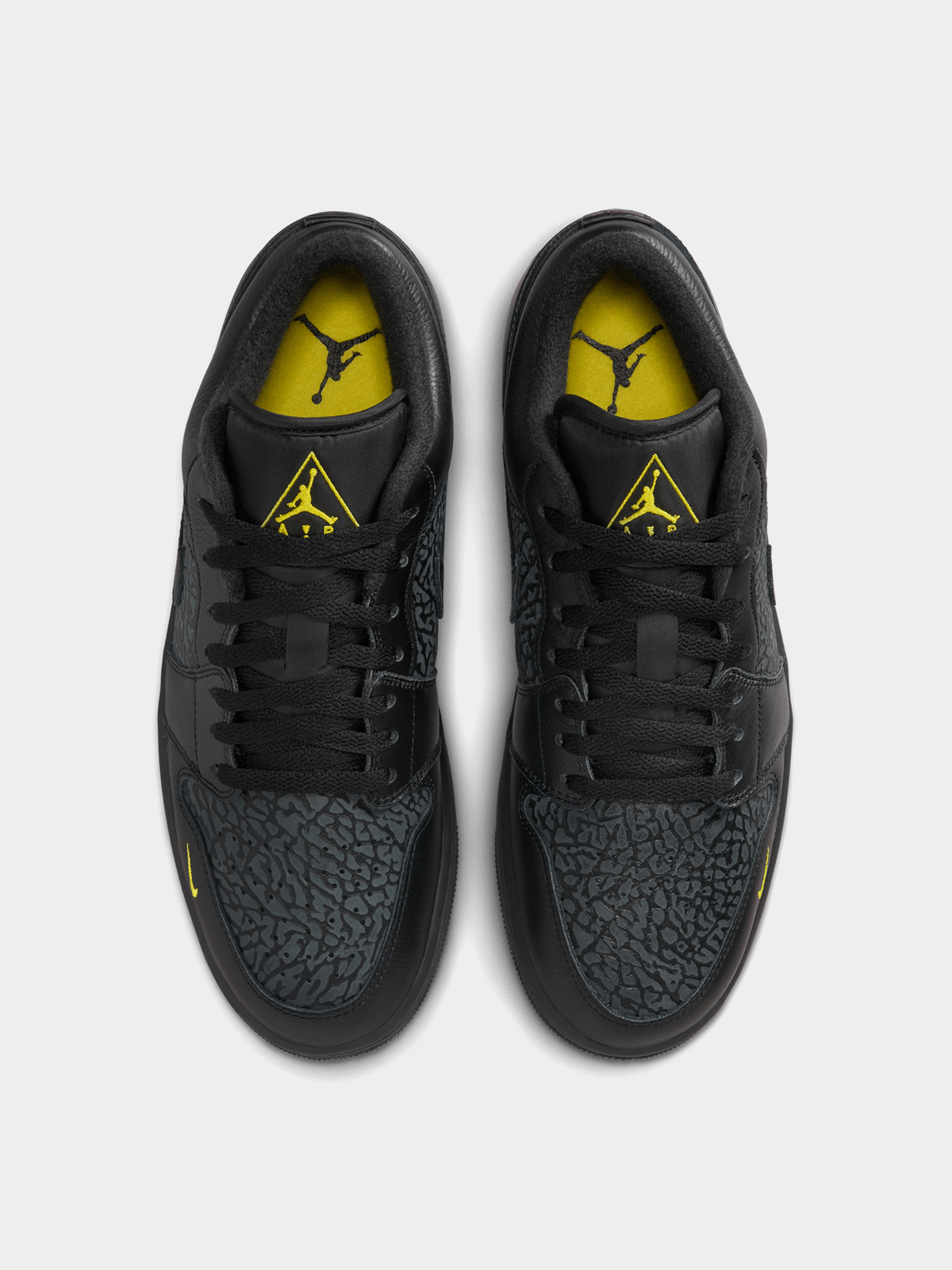Jordan Men's 1 Low SE Black/Yellow Sneaker