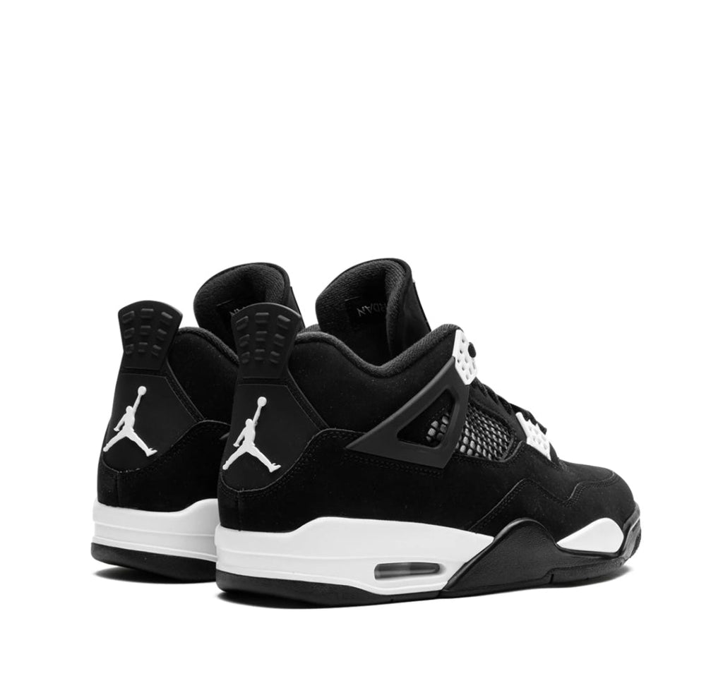 Air Jordan 4 “White Thunder”